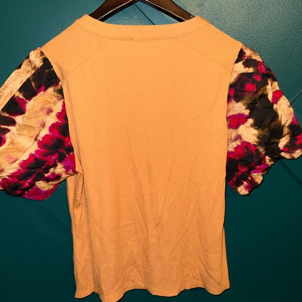 DKNY Tan Top with Multicolor Puff Sleeves - Picture 8 of 8